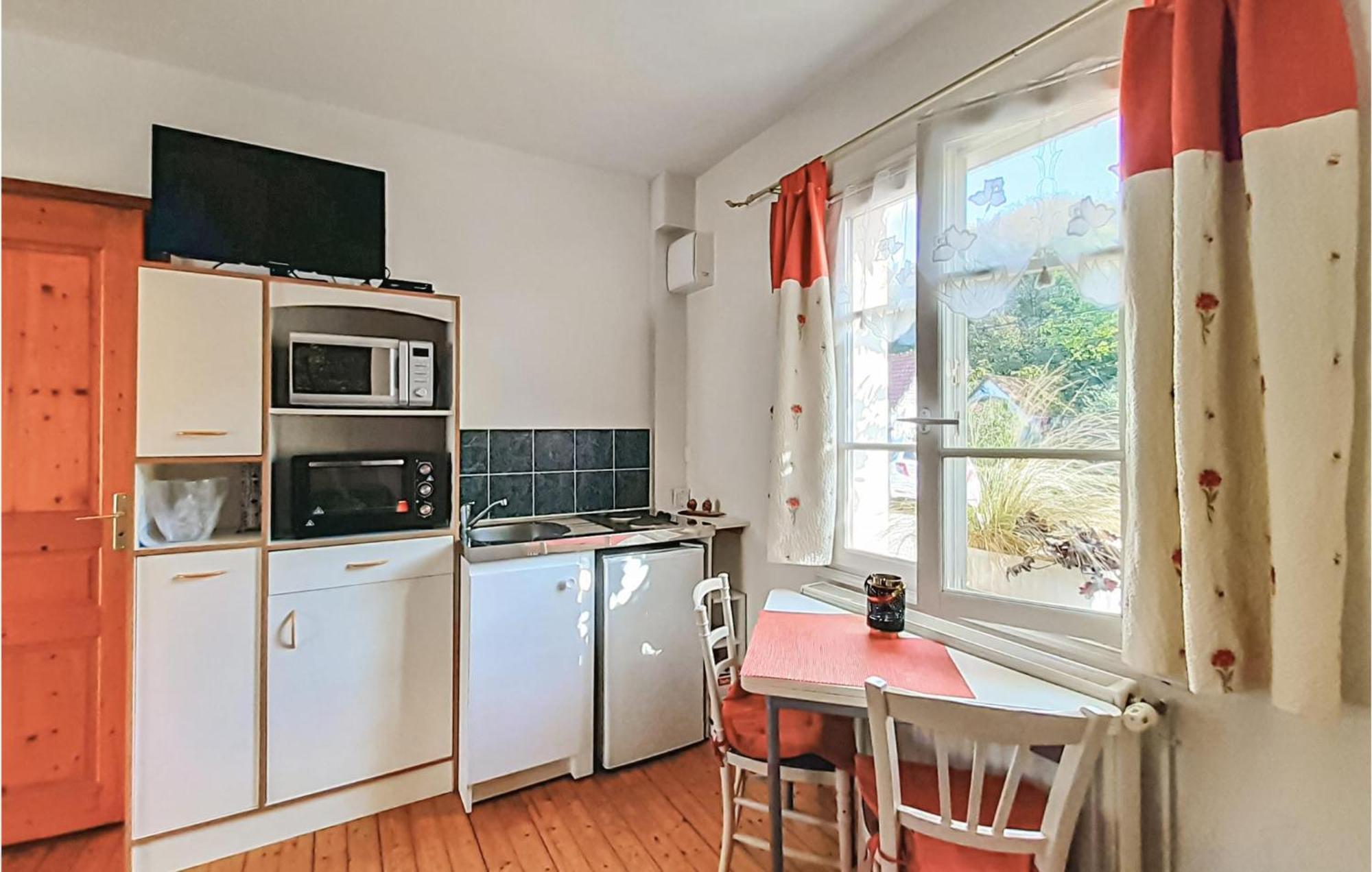 Gorgeous Apartment In Alette With Kitchenette ภายนอก รูปภาพ